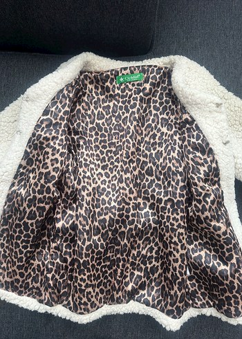 Kız Çocuk Beyaz Kürklü Streetwear Ceket - Görsel 3