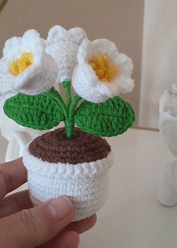 El yapımı bohem örgü çiçek dekoru - Görsel 2