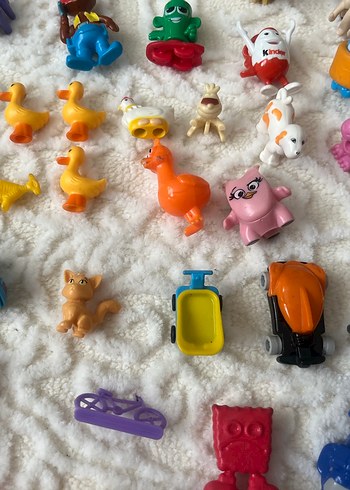 Mor Renkli Aksiyon Figürü - Görsel 8