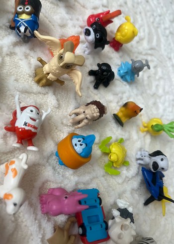 Mor Renkli Aksiyon Figürü - Görsel 3