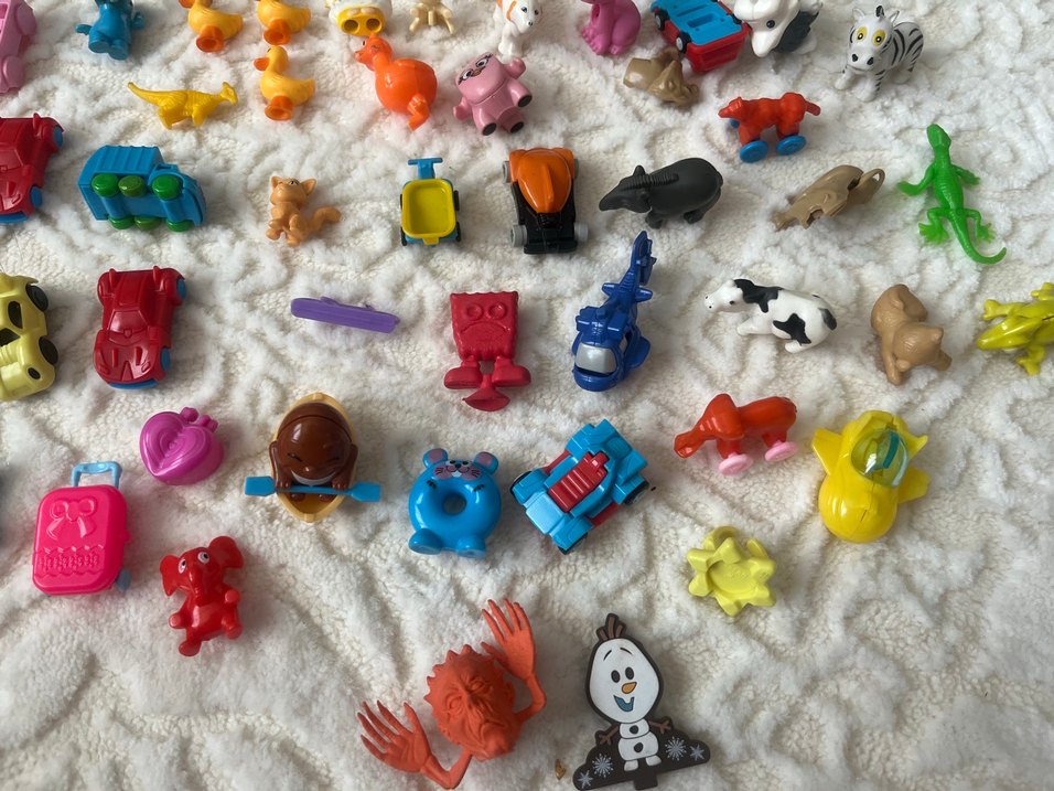 Mor Renkli Aksiyon Figürü - Görsel 4