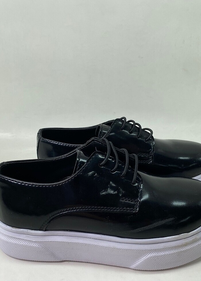 Siyah Renk Çocuk Ayakkabısı - Görsel 2