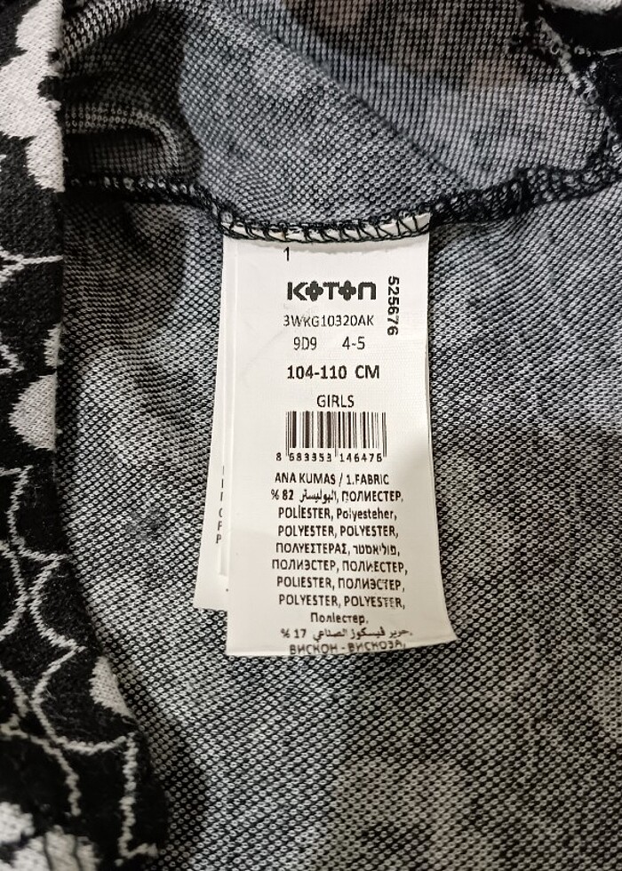 Siyah Çiçek Desenli Bebe Yaka Crop Tişört - Görsel 4