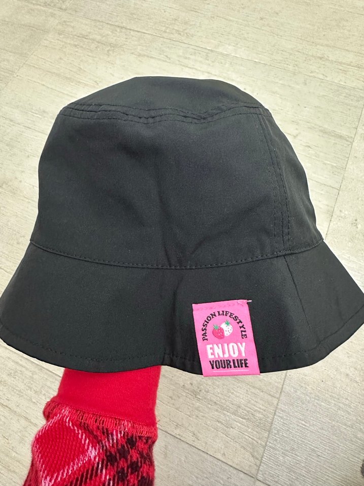 Pembe Çilek Desenli Çocuk Şapkası - Görsel 2