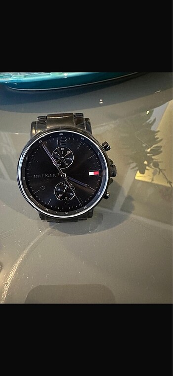 Tommy Hilfiger Tommy hilfiger saat