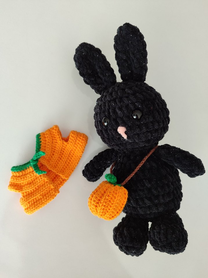 Siyah Peluş Tavşan Oyuncak - Görsel 3