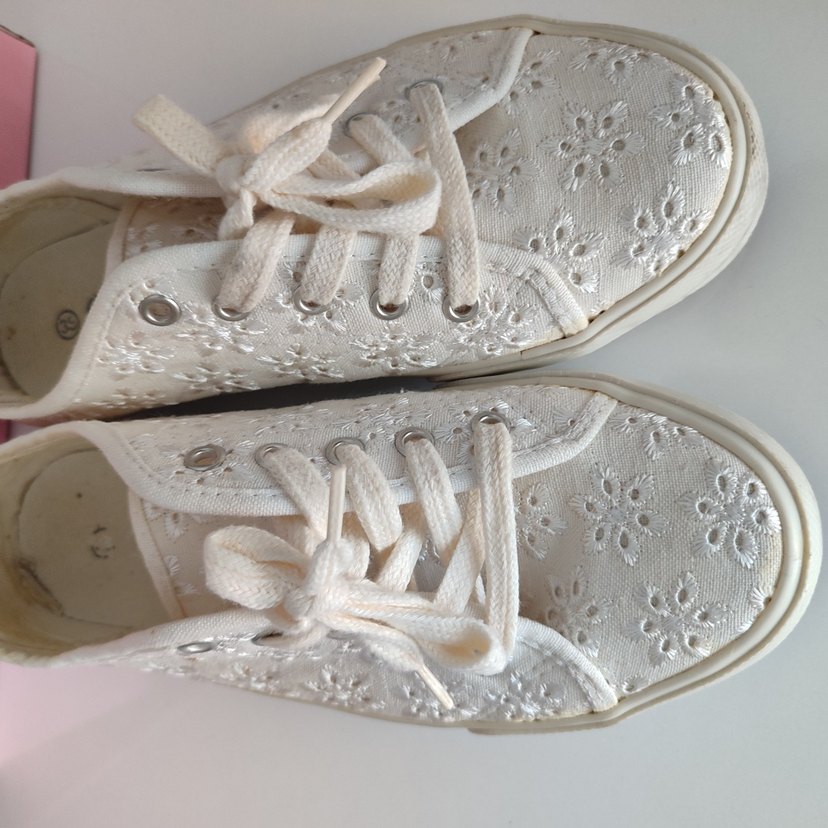 Nakışlı Beyaz Dantel Kadın Spor Ayakkabı - Görsel 2