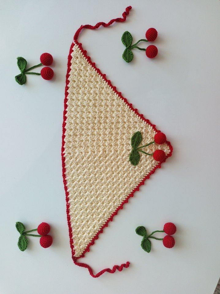 Kirazlı Örgü Bandana - Görsel 2