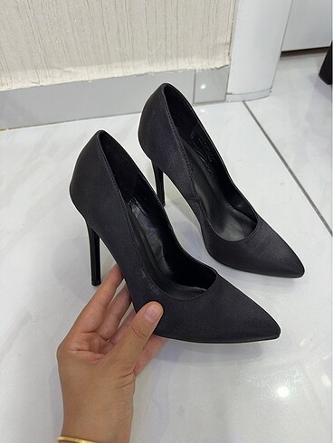 38 Beden Siyah stiletto