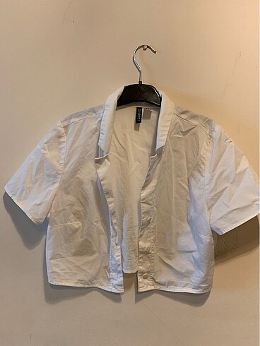 H&M Oversize kısa gömlek