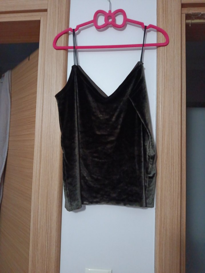 Siyah V Yaka Salaş Kadın Atlet - Görsel 4