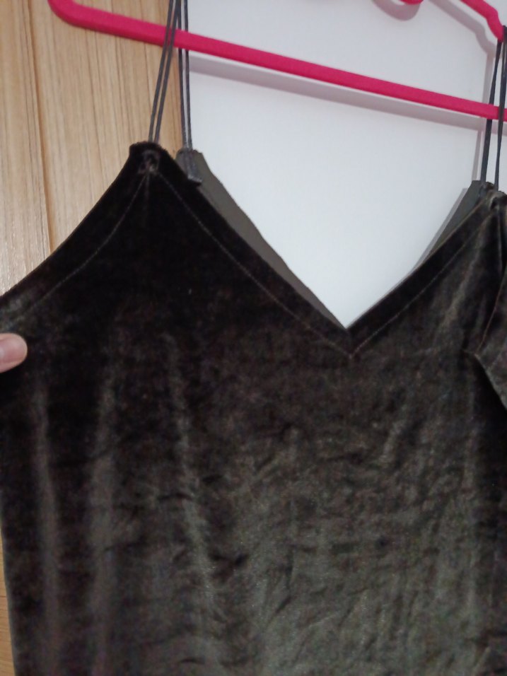 Siyah V Yaka Salaş Kadın Atlet - Görsel 3