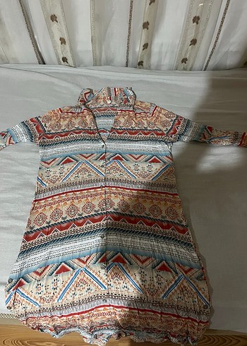 Desenli, düğmeli, uzun kollu bohem gömlek