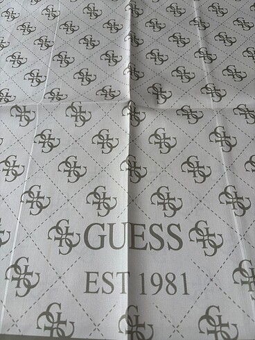 Guess Guess eşarp