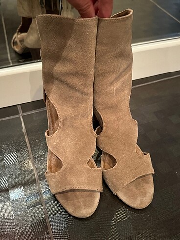 ZARA TRF