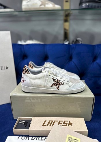 Golden Goose Deluxe 38