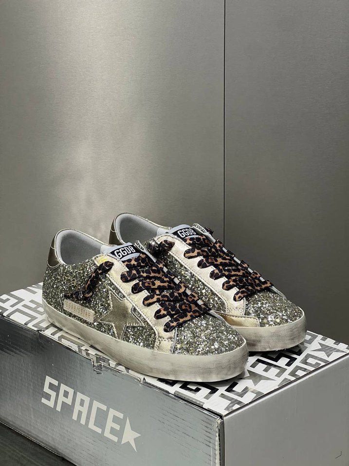 GOLDEN GOOSE Topuklu Gri Yılan Desenli Payetli Kadın - Görsel 5