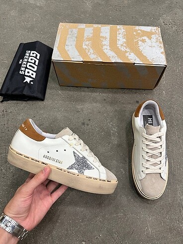 GOLDEN GOOSE DELUXE