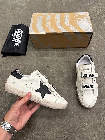 GOLDEN GOOSE DELUXE