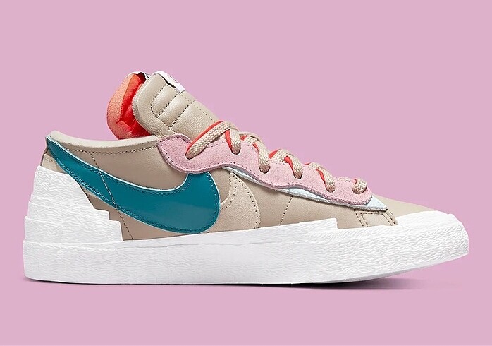 38 Beden KAWS x sacai x Nike Blazer Low ?Reed? -