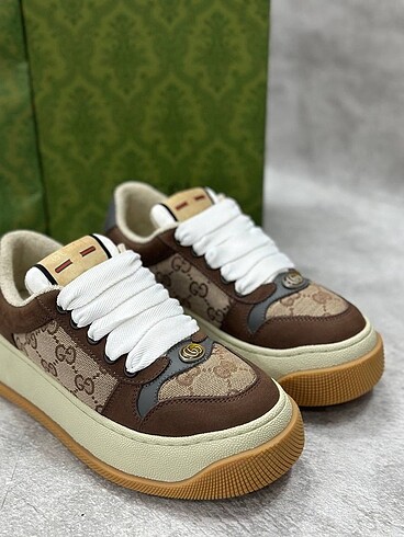 39 Beden beyaz Renk GOLDEN GOOSE