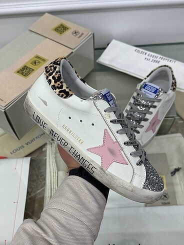 39 Beden GOLDEN GOOSE