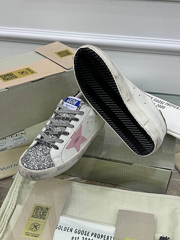 39 Beden çeşitli Renk GOLDEN GOOSE