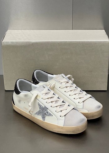 Golden Goose Deluxe 39