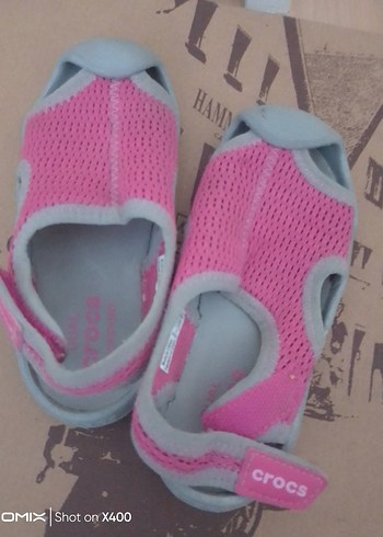 Crocs kız çocuk Pembe Cırtcırtlı Terlik