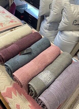 PIERRE CARDİN BANYO HAVLUSU 3 adet 