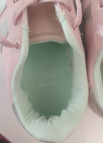 32 Beden pembe Renk Spor ayakkabı #kinetiks #pembe #kinetiks #kızcocuksporayakkabı