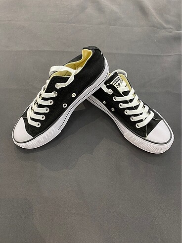 Converse Converse Siyah Beyaz 36-41- Numara aralığı Vardır