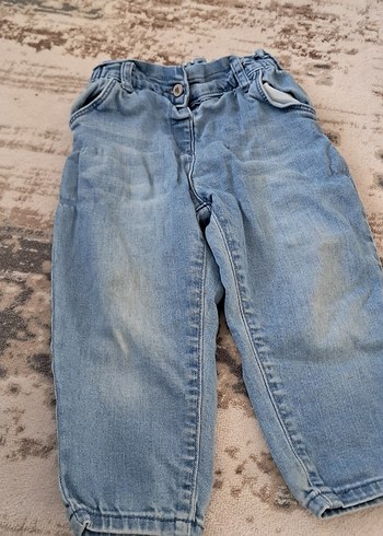 24-36 Ay Beden Nakışlı ve Tüylü Kız Kot Pantolon