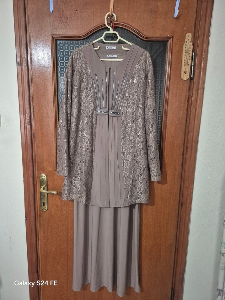 Bej Uzun Kollu Drapeli Kadın Elbise - Görsel 2