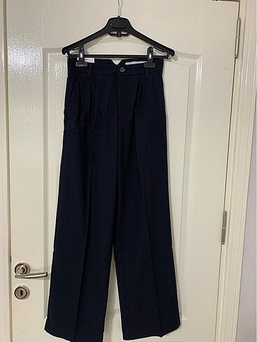 Bershka kumaş pantolon