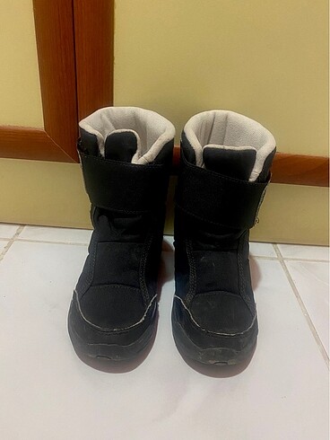 Decathlon quechua cocuk kar botu