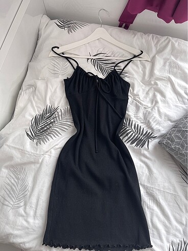 Bershka Elbise