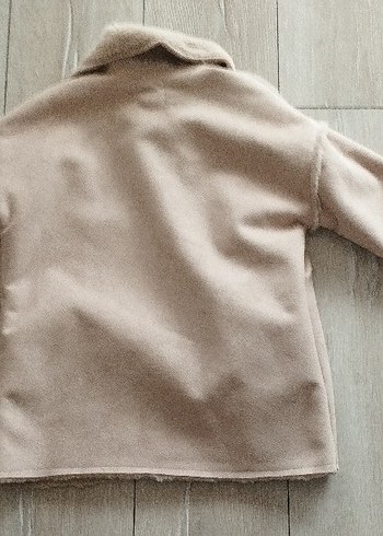 Düğmeli Bej Kız Çocuk Kabanı - Görsel 3