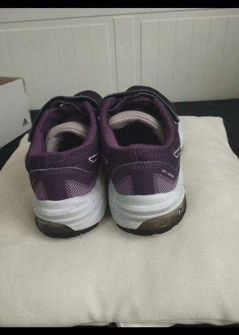 Asics marka kız çocuk koşu ayakkabısı - Görsel 3