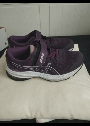 Asics marka kız çocuk koşu ayakkabısı - Görsel 2