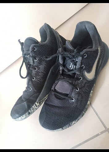 42 Beden Nike kyrie basketbol ayakkabısı 