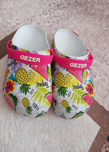 33 Beden çeşitli Renk Kız çocuk terlik sandalet 