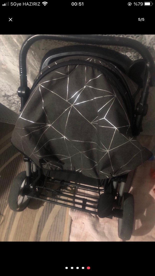 Siyah Bebek Arabası - Görsel 2