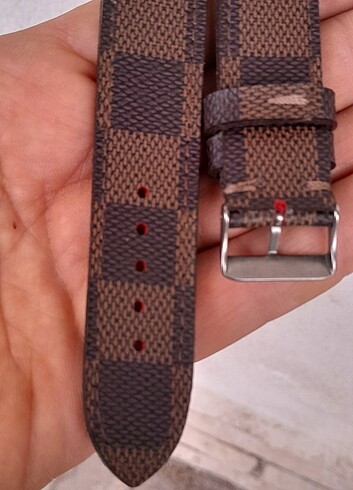 Louis Vuitton Louis Vuitton kahve saat kordonu 