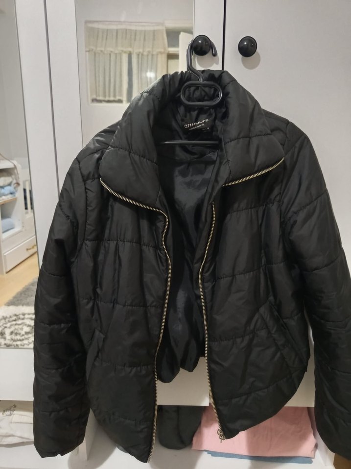 Siyah Fermuarlı Kadın Sokak Stili Mont - Görsel 2