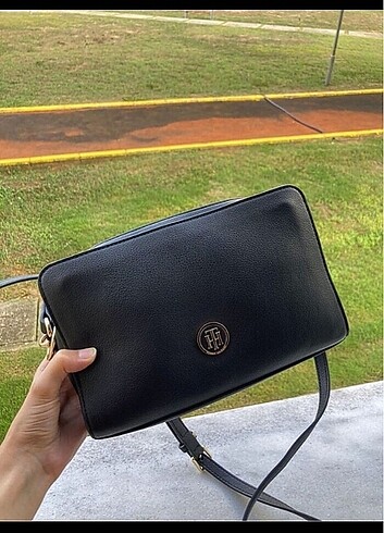 Tommy Hilfiger çanta 