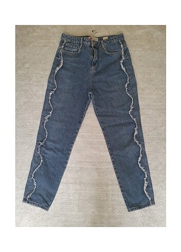 Kot Mom Jean