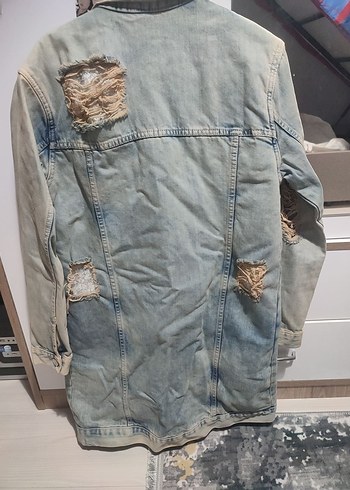 Düğmeli Yırtık Detaylı Uzun Denim Ceket - Görsel 3