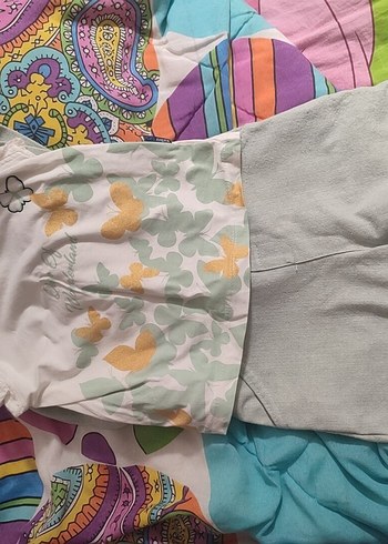 Çok Renkli Düğmeli Kız Salopet - Görsel 2