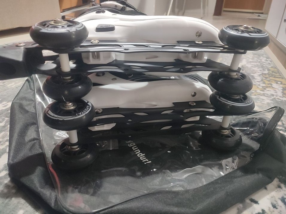 Sportaj Siyah-Yeşil LED Işıklı Inline Paten - Görsel 4